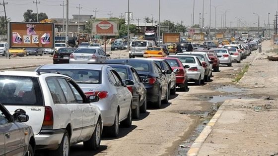 أزمة الوقود”.. الظلام يضرب دوائر المحافظات وشاحنات تقطع طريقاً بالموصل