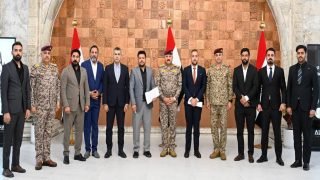 الشمري يلتقي ممثلي المتظاهرين ويتعهد بنقل مطالبهم إلى رئيس الوزراء